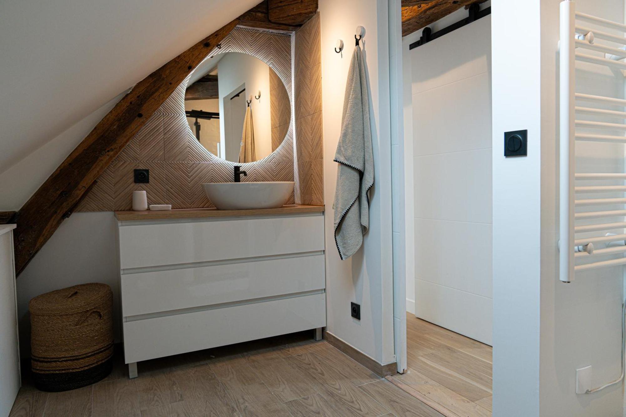 Velvet - Best Keys - Maison Duplex Elegante - Plein Centre Ville - Deco Minimaliste & Cosy - Literie Haut De Gamme - 2 Chambres Separees - Lit Queen Size & 1 Canape Convertible - Smart Tv - Wifi Fibre - Check-In Autonome 桑斯 外观 照片