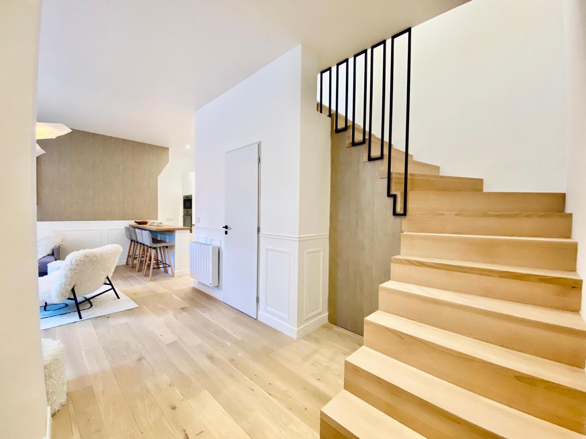 Velvet - Best Keys - Maison Duplex Elegante - Plein Centre Ville - Deco Minimaliste & Cosy - Literie Haut De Gamme - 2 Chambres Separees - Lit Queen Size & 1 Canape Convertible - Smart Tv - Wifi Fibre - Check-In Autonome 桑斯 外观 照片